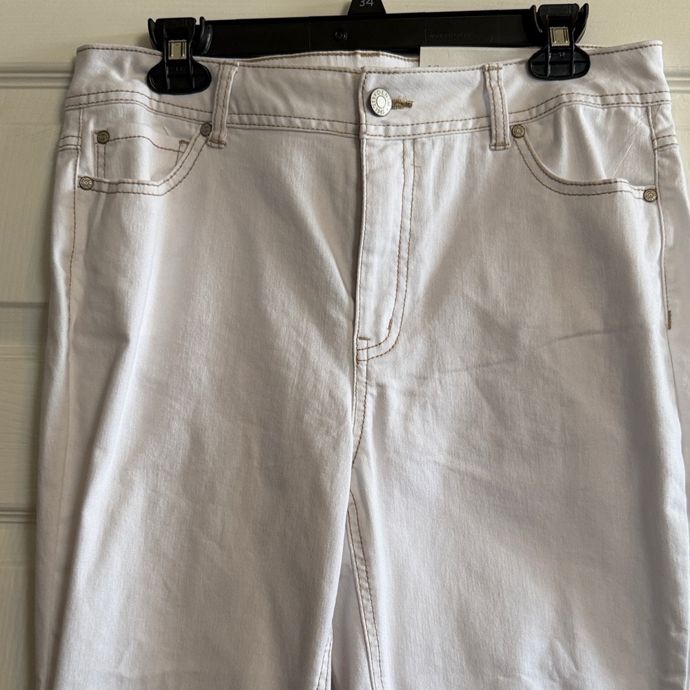 LAST CHANCE SALE! Women’s White Straight-Leg Capris with tan Embroidered Hem - Picture 3 of 10